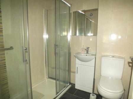 2 bedroom Flat to let in Wolston Close, Shirley, B90