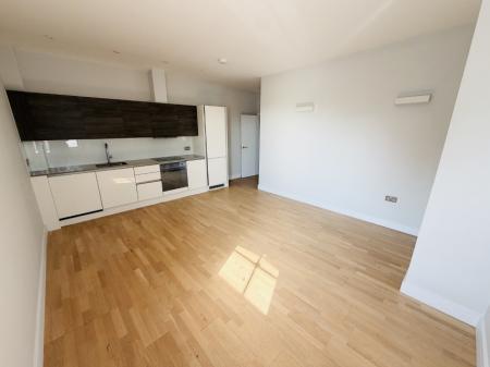 2 bedroom Apartment to let in Union Road, Solihull, B91