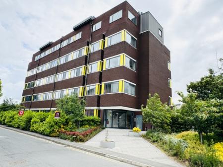 2 bedroom Apartment to let in Union Road, Solihull, B91