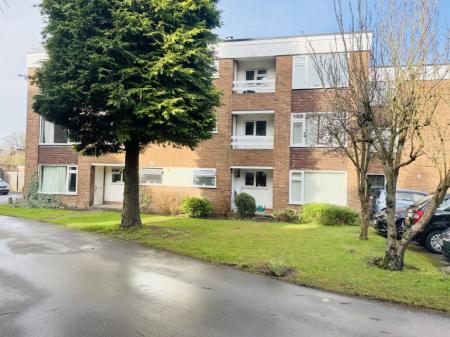 2 bedroom Apartment to let in Kingslea Road, Solihull, B91