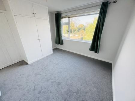 2 bedroom Apartment to let in Kingslea Road, Solihull, B91