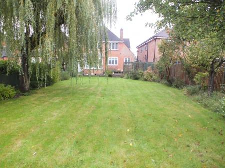 4 bedroom Detached house to let in Buryfield Road, Solihull, B91