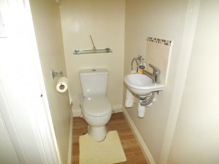 4 bedroom Detached house to let in Buryfield Road, Solihull, B91