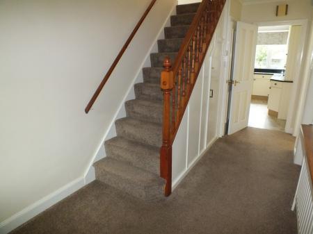 4 bedroom Detached house to let in Buryfield Road, Solihull, B91