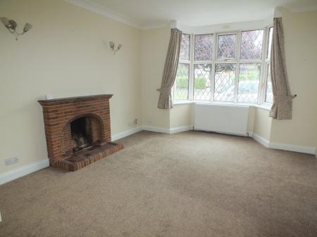 4 bedroom Detached house to let in Buryfield Road, Solihull, B91