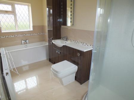 4 bedroom Detached house to let in Buryfield Road, Solihull, B91