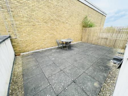 2 bedroom Apartment for sale in Main Street, Dickens Heath, Solihull, B90