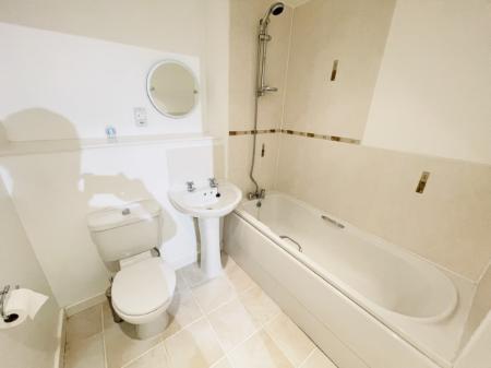 2 bedroom Apartment for sale in Main Street, Dickens Heath, Solihull, B90