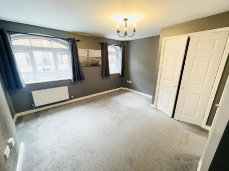 2 bedroom Apartment for sale in Main Street, Dickens Heath, Solihull, B90