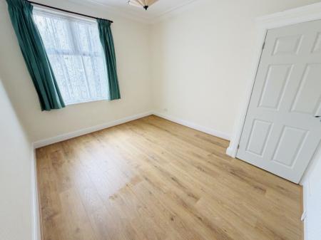 2 bedroom Flat to let in Shirley Road, Acocks Green, Birmingham, B27