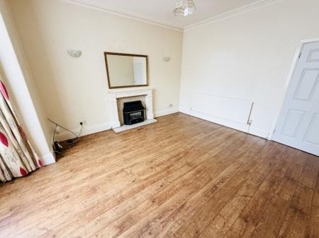 2 bedroom Flat to let in Shirley Road, Acocks Green, Birmingham, B27