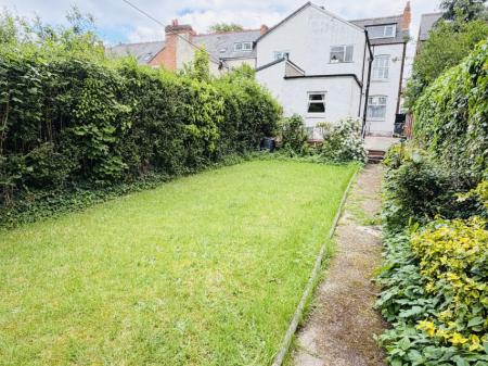 2 bedroom Flat to let in Shirley Road, Acocks Green, Birmingham, B27