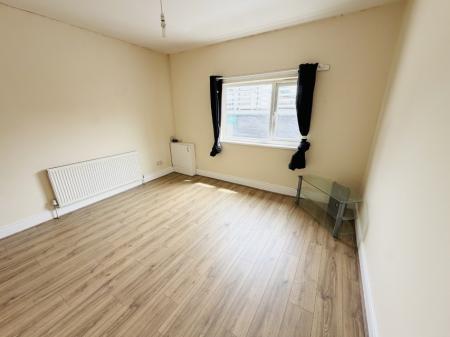 1 bedroom Flat to let in Silver Street, Kings Heath, Birmingham, B14