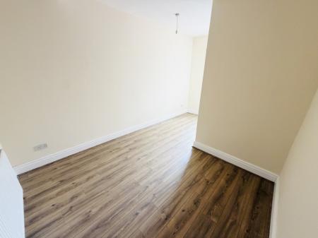 1 bedroom Flat to let in Silver Street, Kings Heath, Birmingham, B14