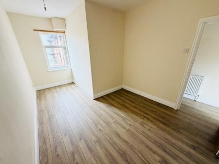 1 bedroom Flat to let in Silver Street, Kings Heath, Birmingham, B14