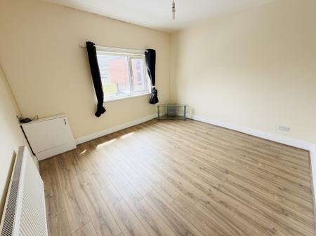 1 bedroom Flat to let in Silver Street, Kings Heath, Birmingham, B14