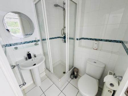 2 bedroom Flat to let in Starley Court, Acocks Green, Birmingham, B27