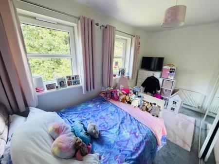 2 bedroom Flat to let in Starley Court, Acocks Green, Birmingham, B27