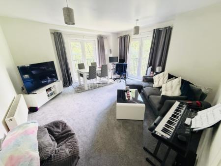 2 bedroom Flat to let in Starley Court, Acocks Green, Birmingham, B27
