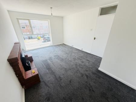2 bedroom Maisonette to let in Nethercote Gardens, Shirley, Solihull, B90