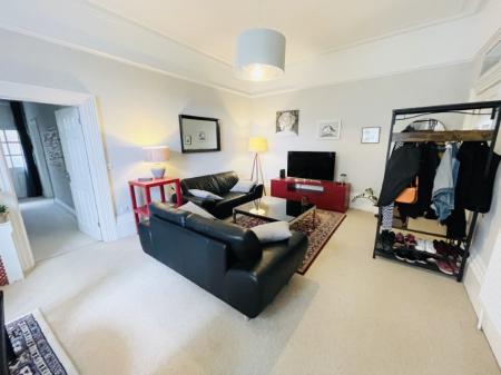 1 bedroom Flat to let in Kineton Green Road, Solihull, B92