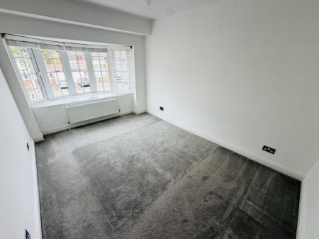 4 bedroom Semi-detached house to let in Ralph Road, Shirley, Solihull, B90