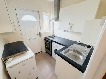 1 bedroom Flat to let in Silver Street, Kings Heath, Birmingham, B14