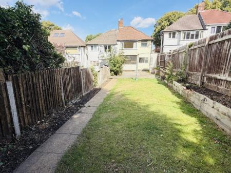 3 bedroom Semi-detached house to let in Woolacombe Lodge Road, Selly Oak, Birmingham, B29