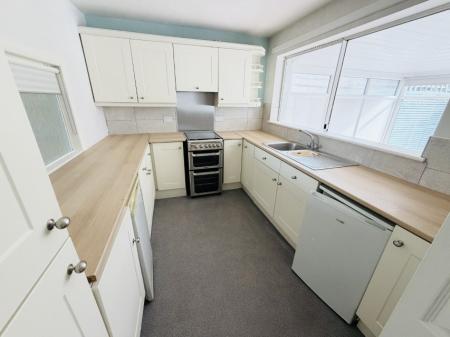 3 bedroom Terraced House to let in Stretton Road, Shirley, Solihull, B90