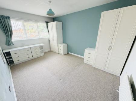 3 bedroom Terraced House to let in Stretton Road, Shirley, Solihull, B90