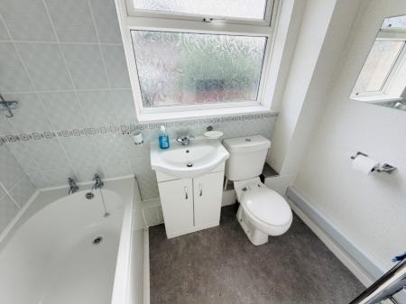 3 bedroom Terraced House to let in Stretton Road, Shirley, Solihull, B90