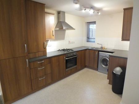 2 bedroom Flat to let in Masons Close, Olton, Solihull, B92
