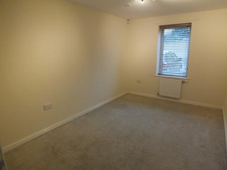 2 bedroom Flat to let in Masons Close, Olton, Solihull, B92