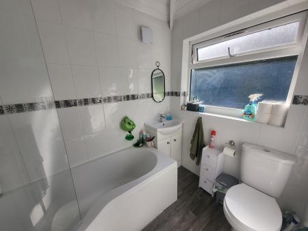 3 bedroom Semi-detached house to let in Acheson Road, Shirley, Solihull, B90