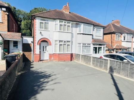 3 bedroom Semi-detached house to let in Acheson Road, Shirley, Solihull, B90
