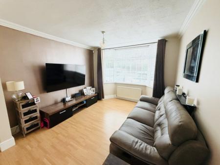 3 bedroom Semi-detached house to let in Temple Avenue, Hall Green, Birmingham, B28