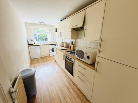 3 bedroom Semi-detached house to let in Temple Avenue, Hall Green, Birmingham, B28