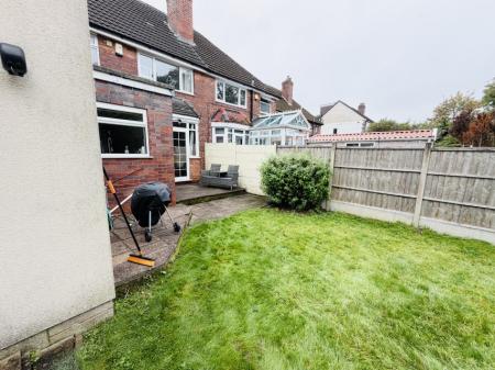 3 bedroom Semi-detached house to let in Temple Avenue, Hall Green, Birmingham, B28