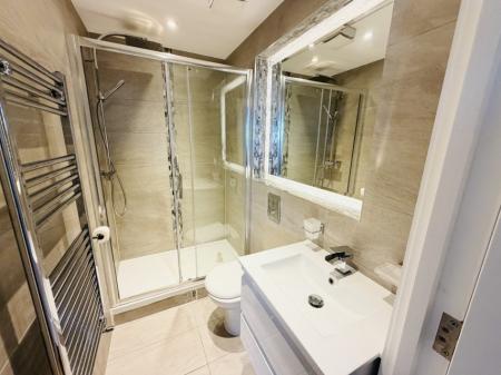2 bedroom Apartment to let in Union Road, Solihull, B91