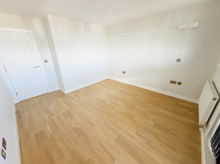 2 bedroom Apartment to let in Union Road, Solihull, B91