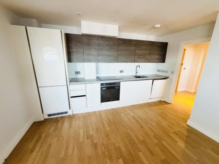 2 bedroom Apartment to let in Union Road, Solihull, B91