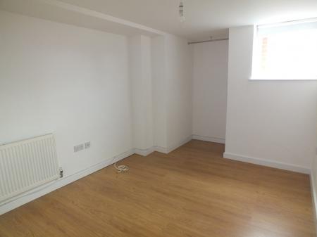 2 bedroom Flat to let in 57 High Street, Bromsgrove, B61