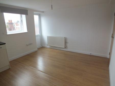 2 bedroom Flat to let in 57 High Street, Bromsgrove, B61