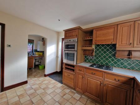 4 bedroom Detached house for sale in Keepers Lane, Codsall, WV8