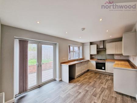 4 bedroom Semi-detached house to let in Haden Hill, Compton, Wolverhampton, WV3