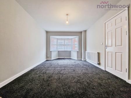 4 bedroom Semi-detached house to let in Haden Hill, Compton, Wolverhampton, WV3