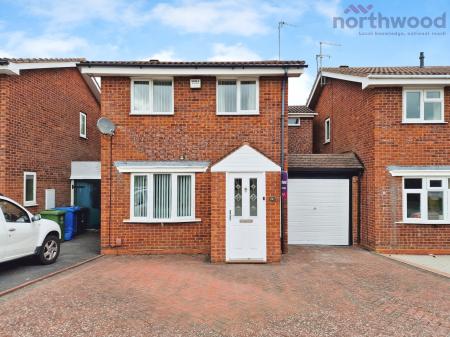 3 bedroom Link detached house to let in St. Andrews Drive, Perton, WV6