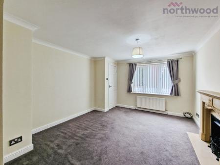 3 bedroom Link detached house to let in St. Andrews Drive, Perton, WV6