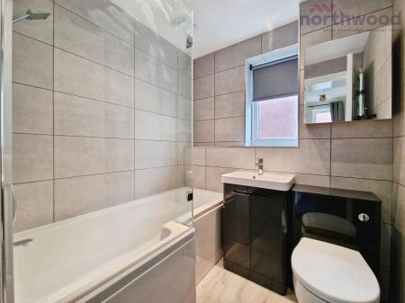 3 bedroom Link detached house to let in St. Andrews Drive, Perton, WV6