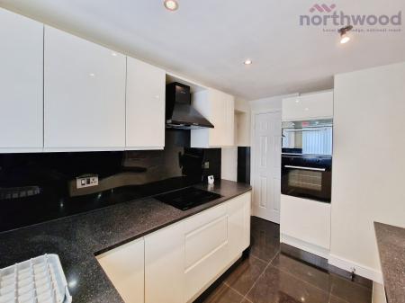 3 bedroom Link detached house to let in St. Andrews Drive, Perton, WV6